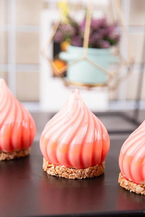 学做西点到底多少钱? 学做西点到底多少钱?