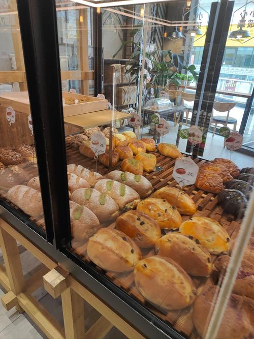 烘焙店新鲜出炉的面包能放几天